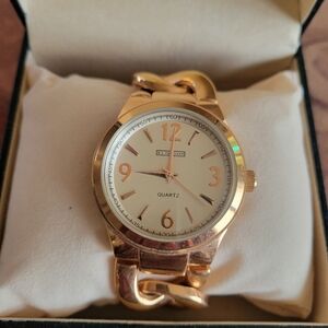 Rose Gold Quartz Watch with Chain Link Band